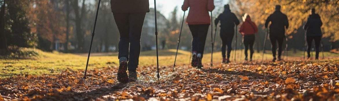 Šiaurietiškas ėjimas: technika, nauda sveikatai ir patarimai pradedantiesiems