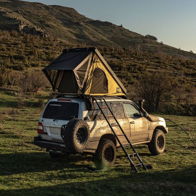 Offlander Triangle Slim Coyote Roof Tent OFF_RTT_SLIM