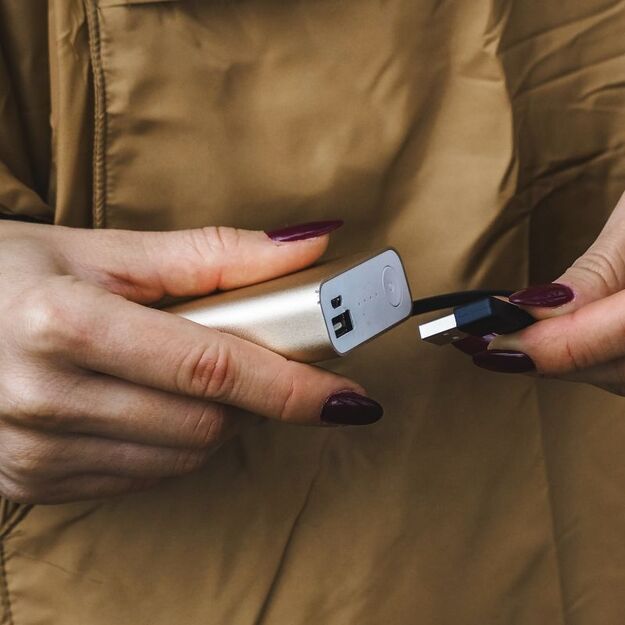 „Offlander“ plonas pončas su USB šildymu 19