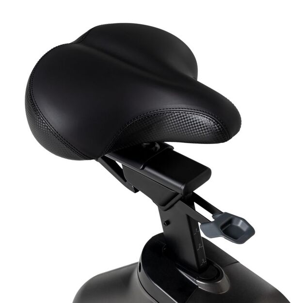 Schwinn 590U – namų programuojamas treniruočių dviratis 21